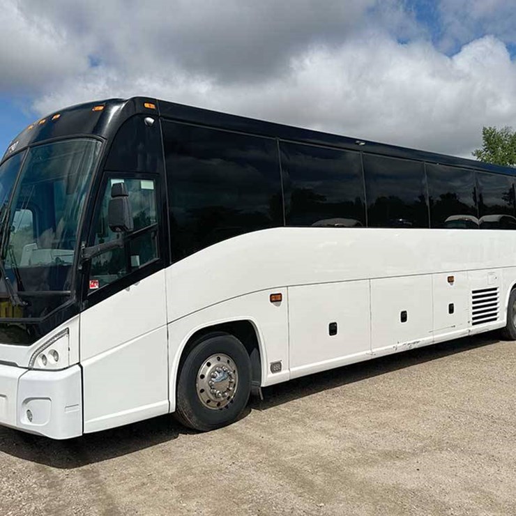 2014 MCI J4500