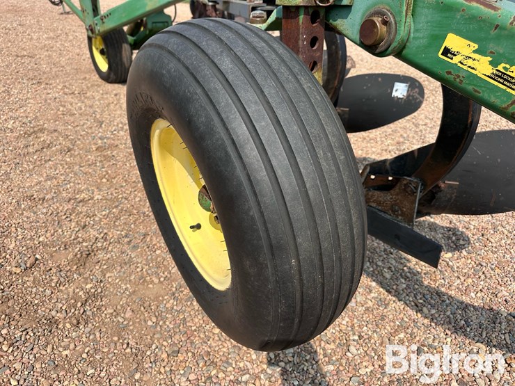 john-deere-3710-image-20