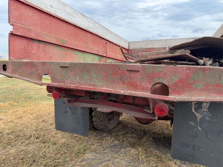 federal-grain-truck-image-95