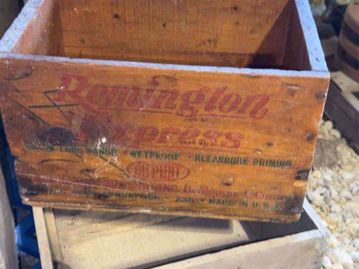 group-of-wood-boxes-image-13