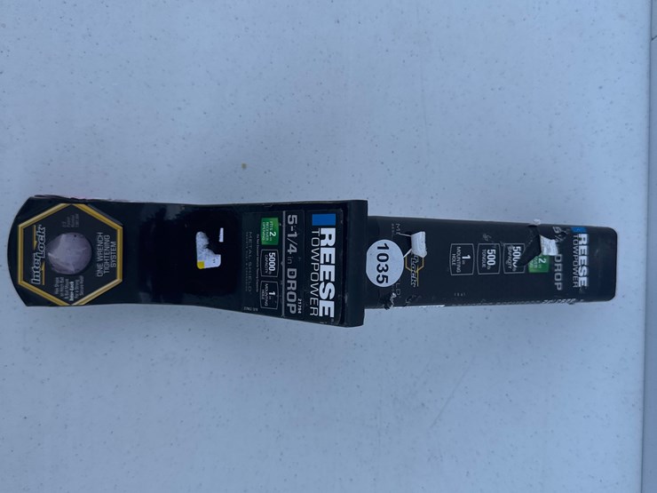 #1035-•-reese-2-inch-receiver-hitch-with-5.25-inch-drop-image-1