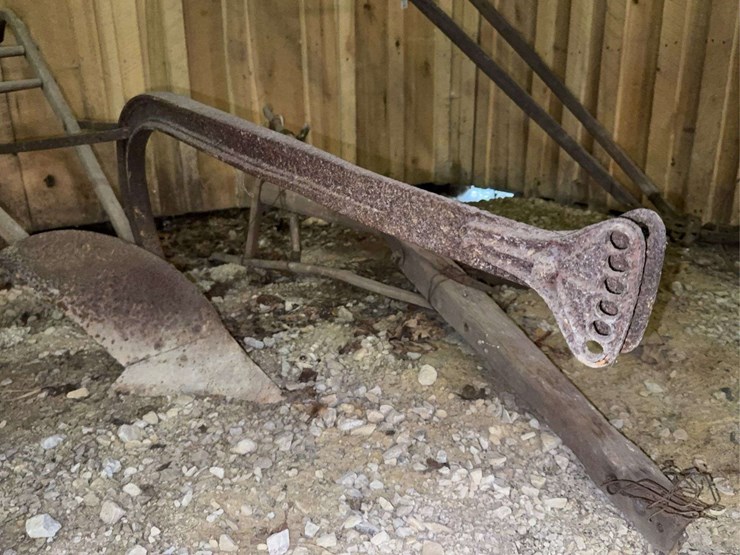 (3)-horse-drawn-implements-image-3