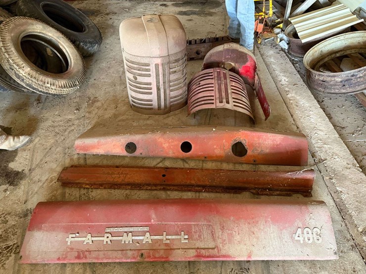 farmall-400-hood,-and-nose-cones-(3-pcs)-image-1