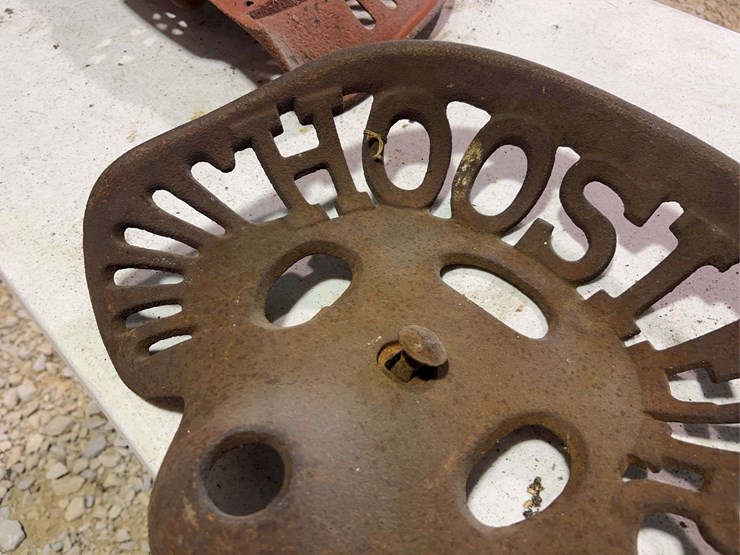 (3)-cast-iron-seats-image-8