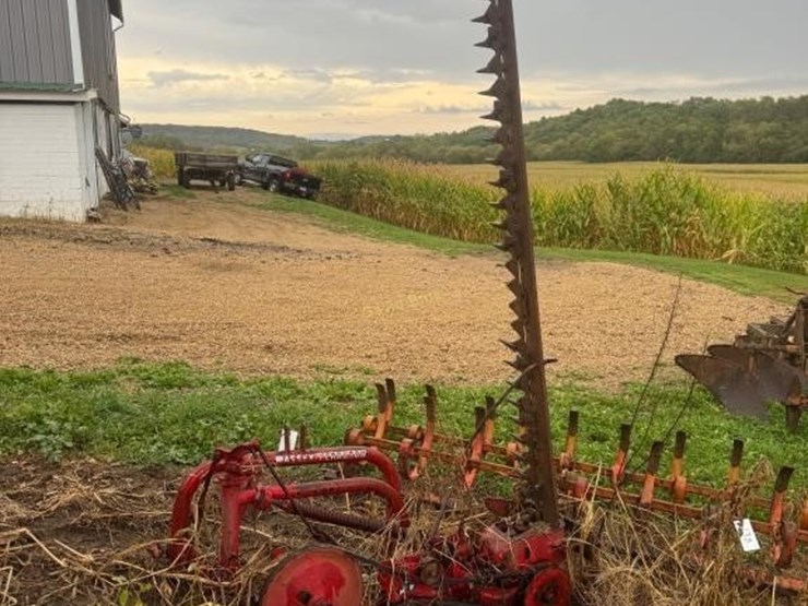 massey-ferguson-sickle-bar-mower-image-4