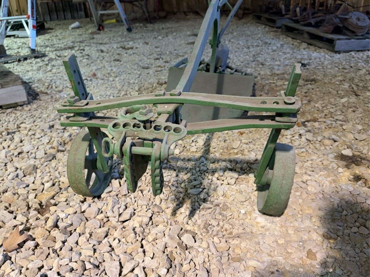 horse-drawn-potato-plow-image-4