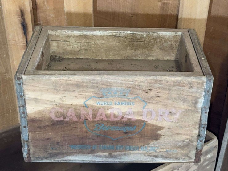 group-of-wood-boxes-image-3