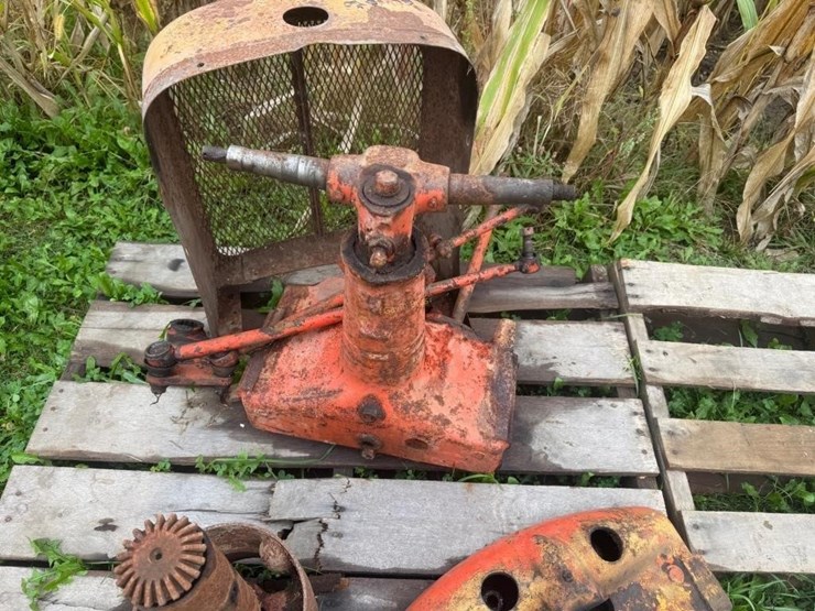 allis-chalmers-tractor-parts-image-4