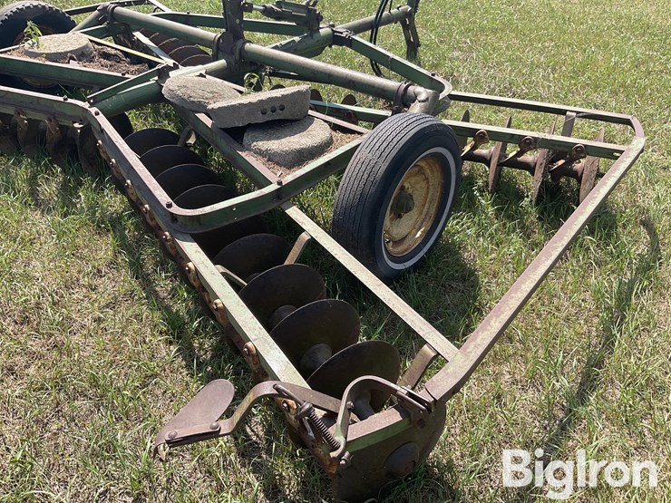 john-deere-14-image-16