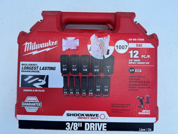 #1007-•-milwaukee-12pc-shockwave™-impact-duty-3/8"-drive-sae-deep-6-point-socket-set-49-66-7006-image-1