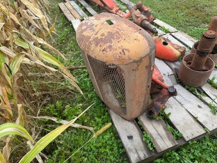 allis-chalmers-tractor-parts-image-6