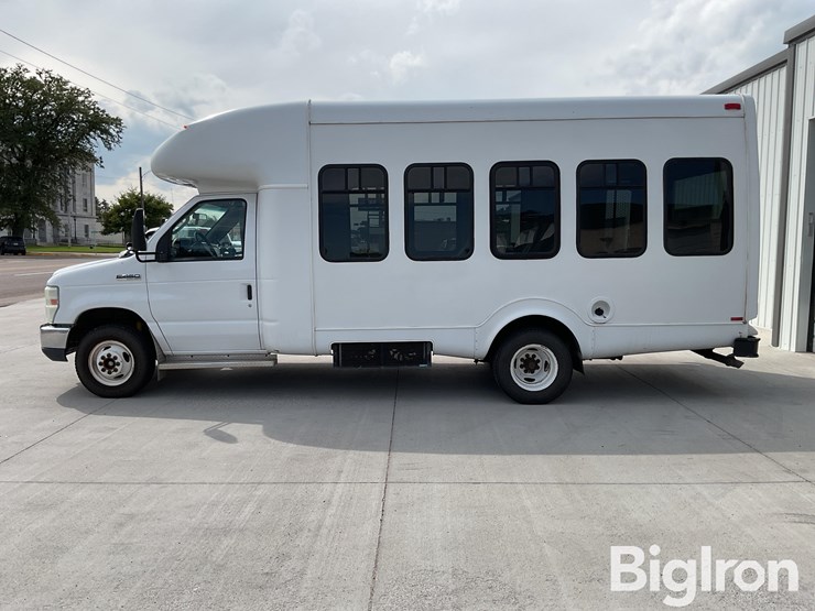 2010-ford-e450-image-8