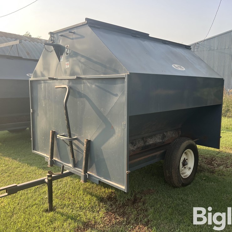 L-H 8’ X 7’ Creep Feeder