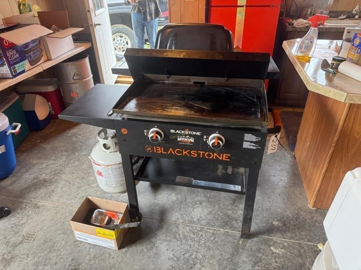 black-stone-2-burner-lp-griddle-image-1