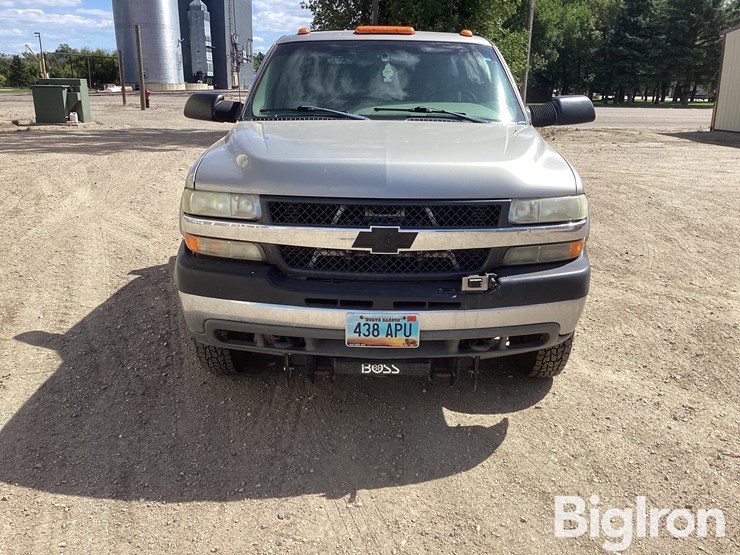 2001-chevrolet-silverado-3500-image-2