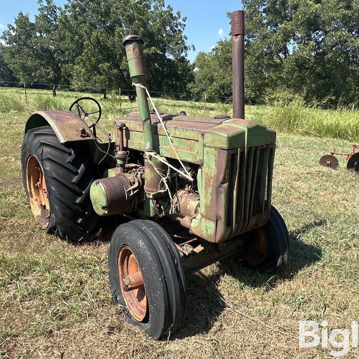 JOHN DEERE D