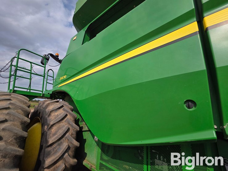 2012-john-deere-s670-image-16