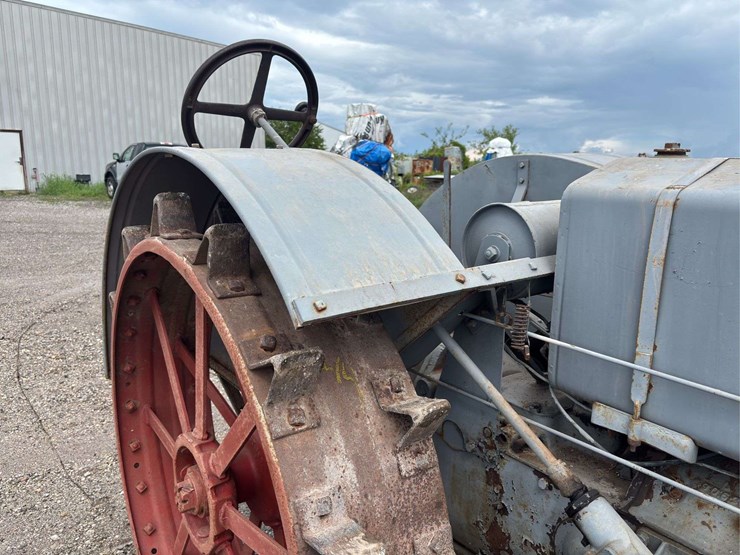 wallis-20-30-tractor-image-25