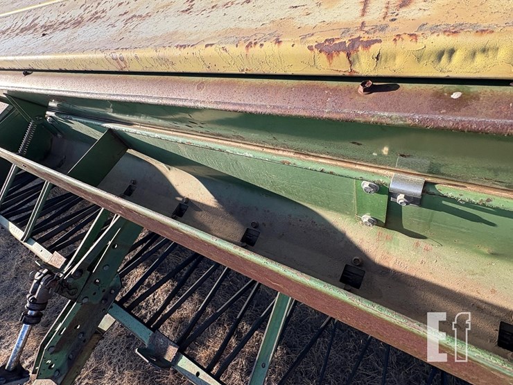 john-deere-8300-image-22