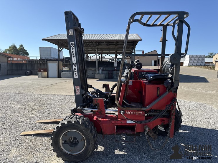2005-moffett-m5500-image-8