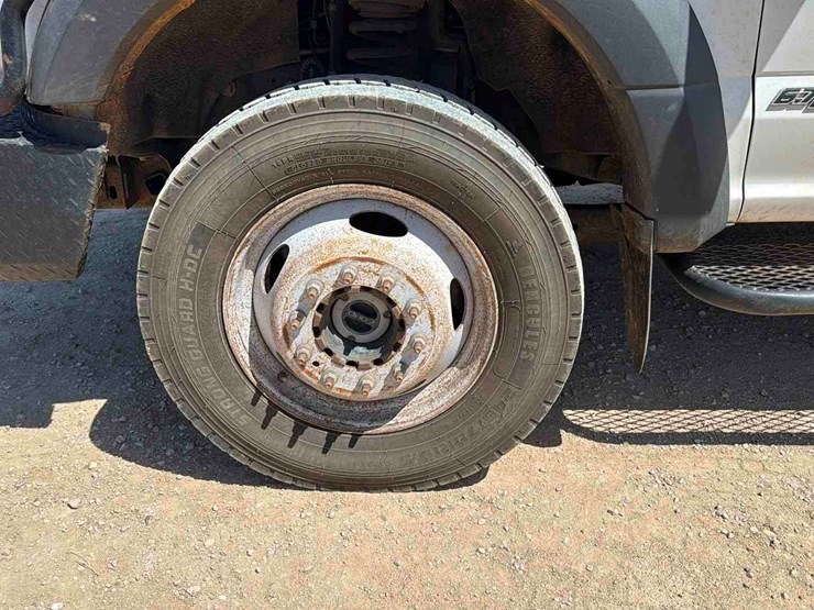 2019-ford-f550-image-10