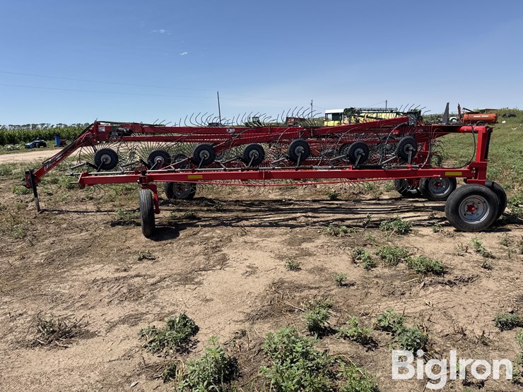 2016-massey-ferguson-3986-image-8