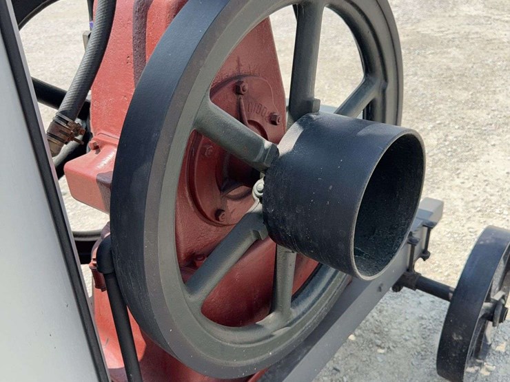 3-hp-international-harvester-“famous”-vertical-engine-image-36