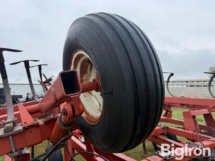 hesston-2340-image-20