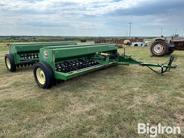 john-deere-450-image-3
