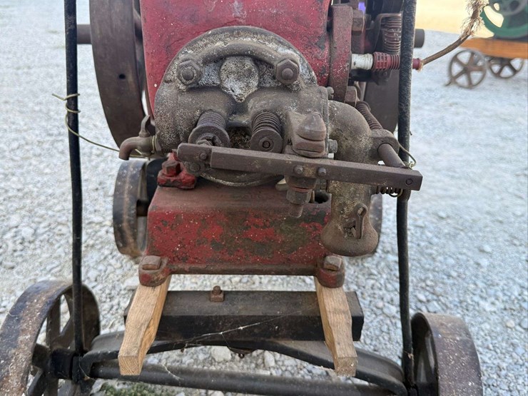 fuller-&-johnson-2-hp-hit-&-miss-engine-on-truck-cart-image-24