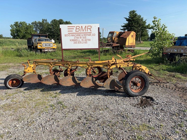 minneapolis-moline-plow-image-2
