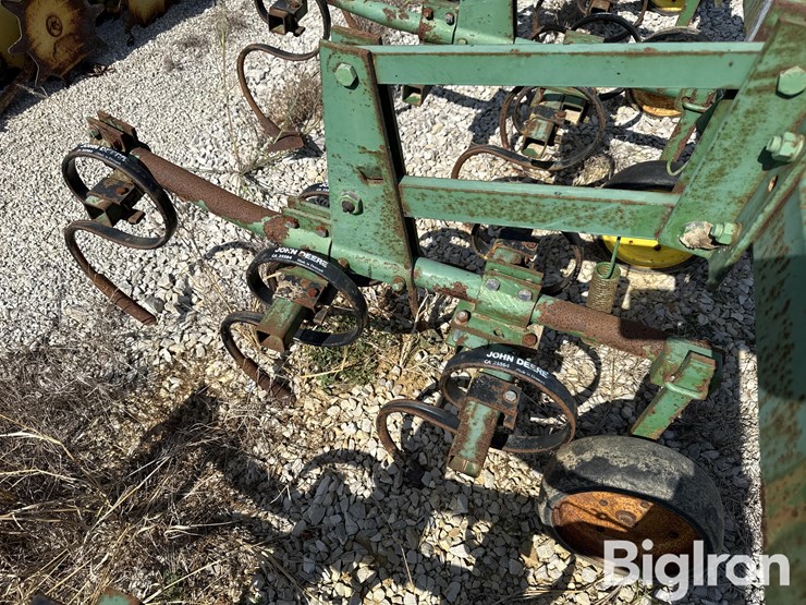 john-deere-6-image-13
