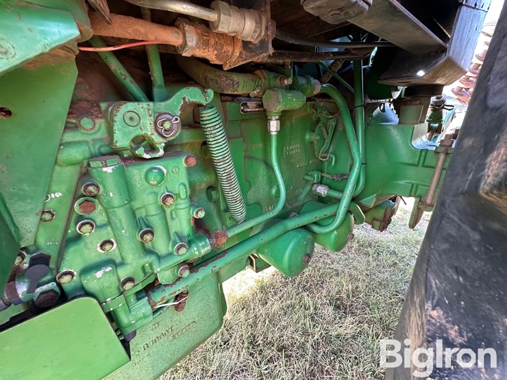 1984-john-deere-4650-image-18