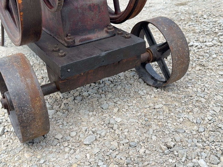 international-tom-thumb-engine-image-41