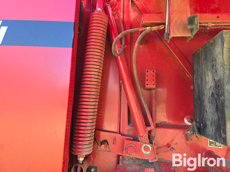 2005-case-ih-rbx562-image-19