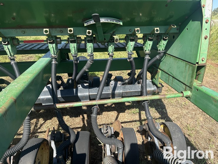 john-deere-750-image-11