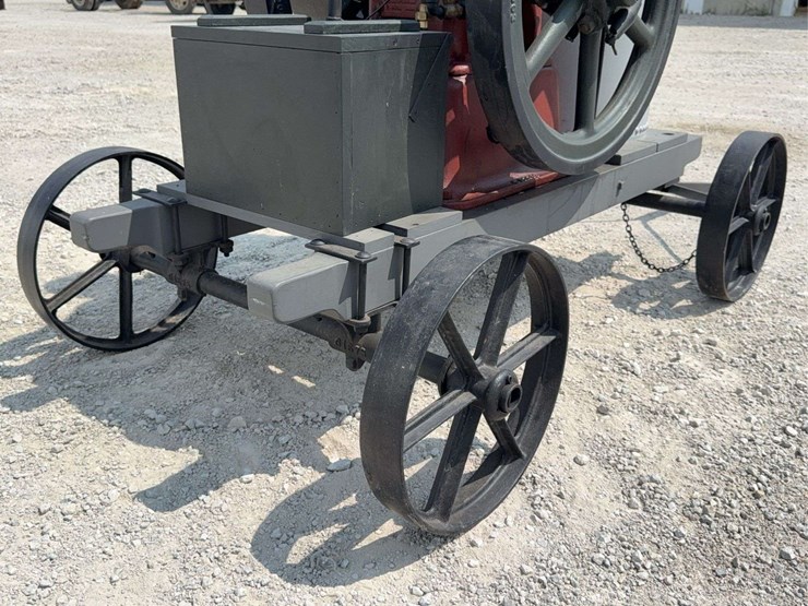 3-hp-international-harvester-“famous”-vertical-engine-image-43