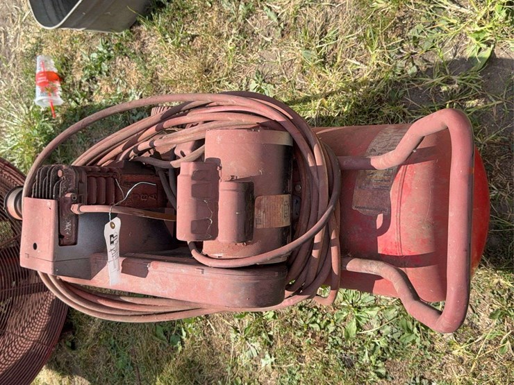 (2)-air-compressors-image-11