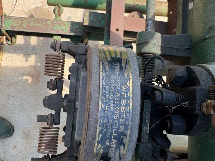 la-fonderie-de-plessisville-7hp-engine-on-cart-image-3