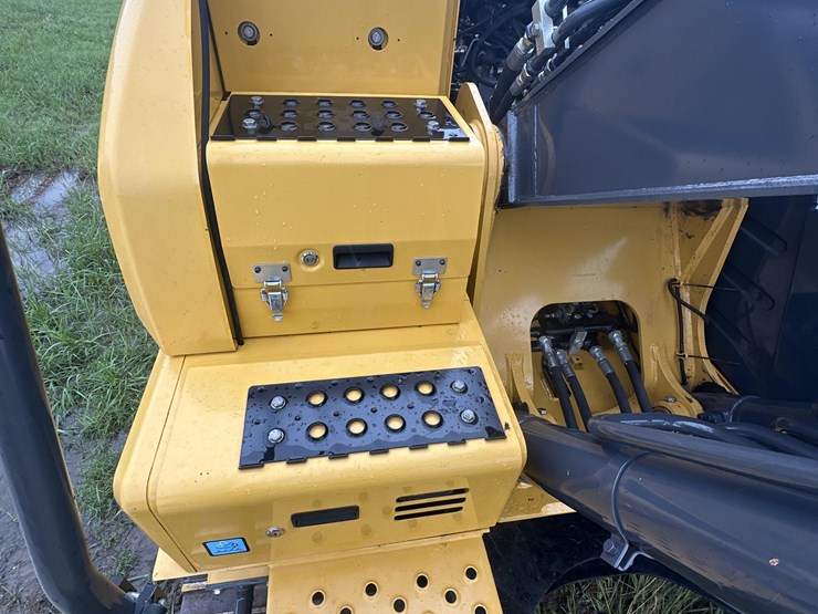 2019-deere-160g-lc-image-13