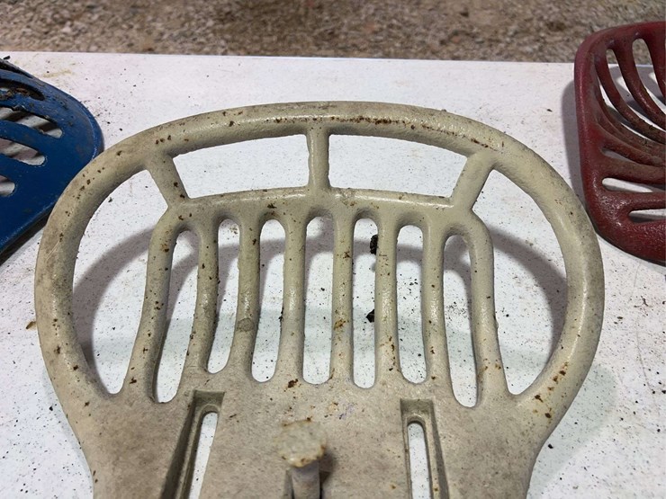 (3)-cast-iron-seats-image-9