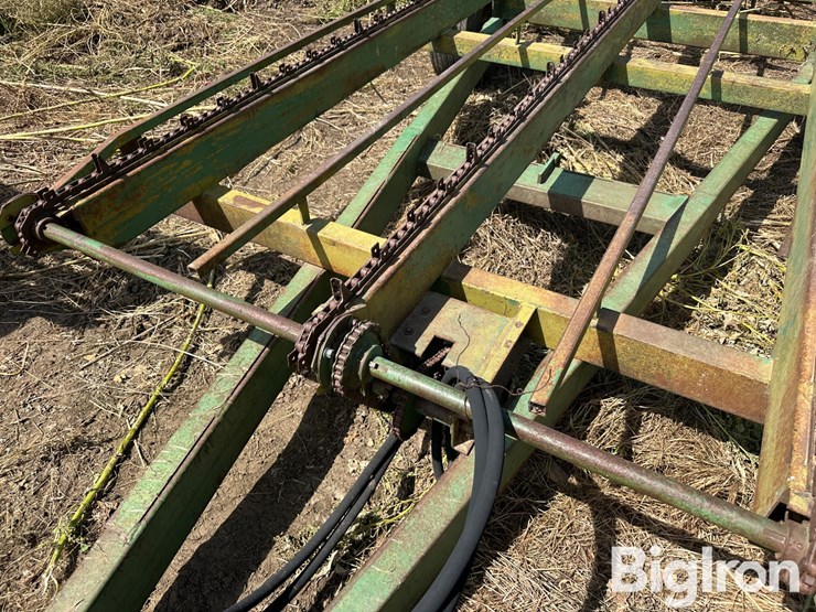 john-deere-200-image-13