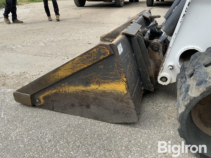 2021-bobcat-t870-image-16