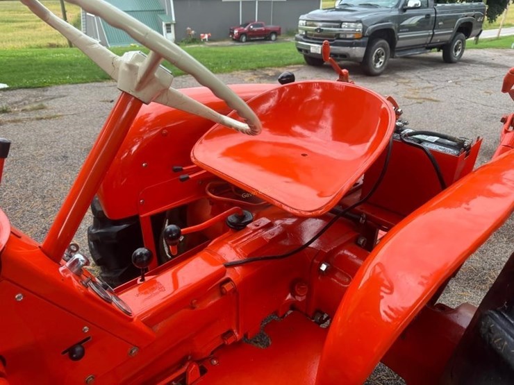 allis-chalmers-d10-series-ii-tractor-image-13