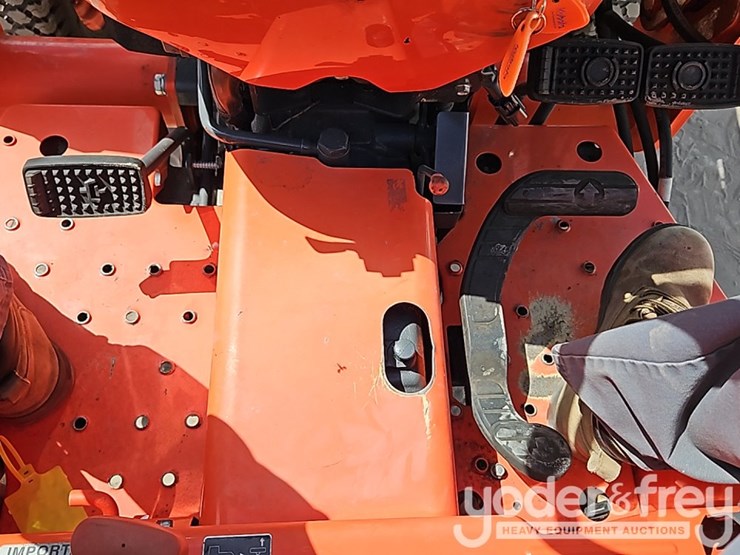 2019-kubota-l3901-image-26