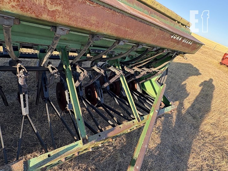 john-deere-8300-image-6
