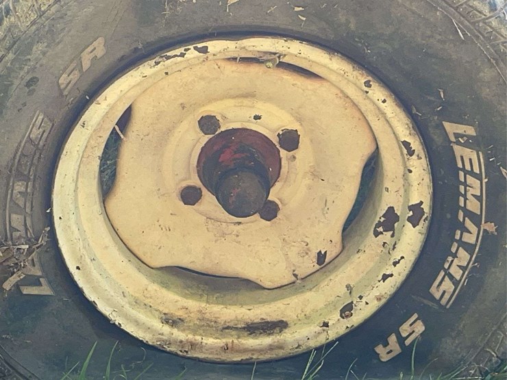 new-holland-281-image-28
