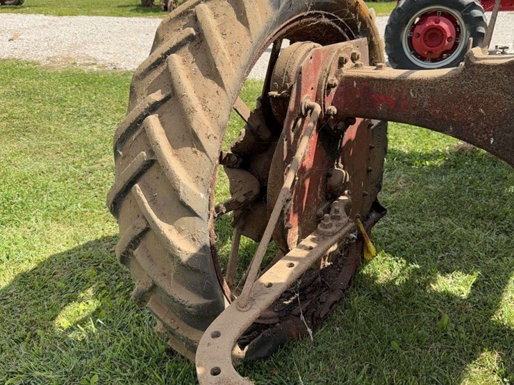 farmall-f-20-image-18