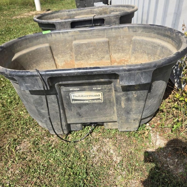 Heated one hundred gallon water trough rubbermaid