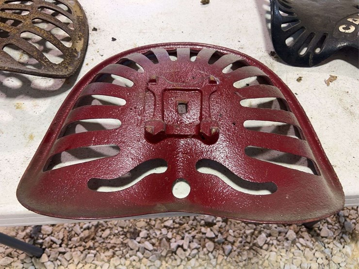 (3)-cast-iron-seats-image-10